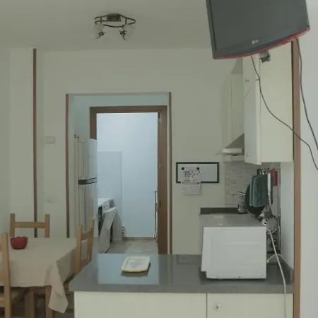アパート Lecce House
